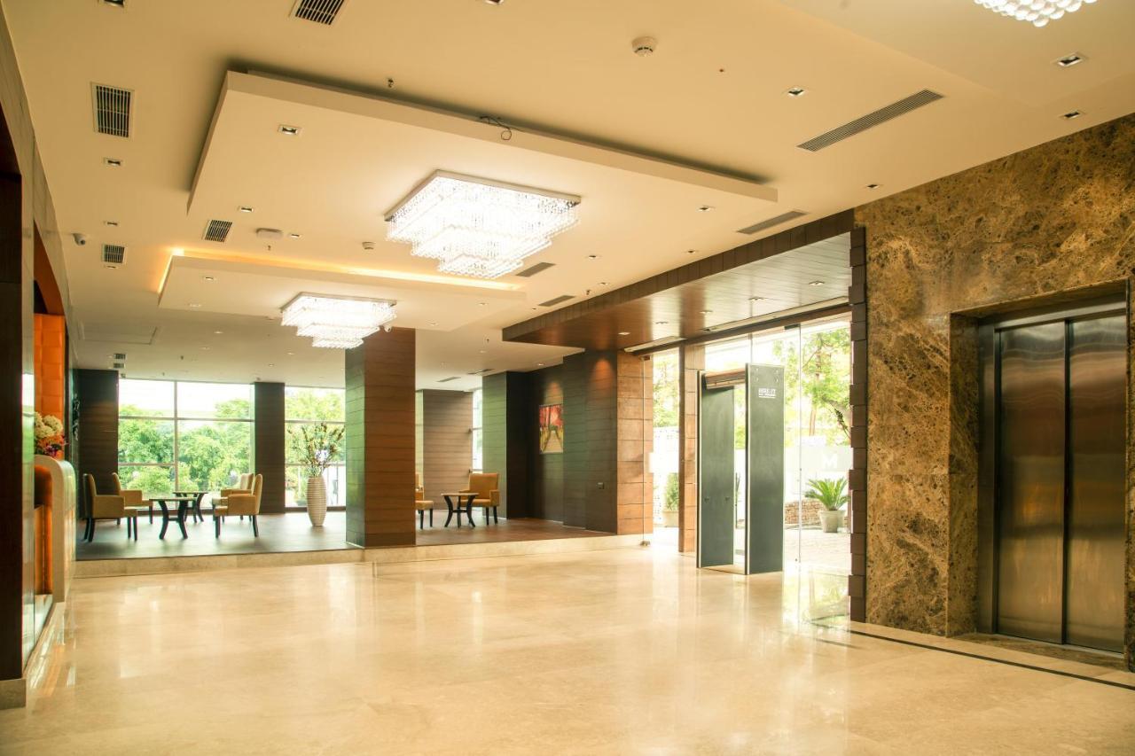 Lemon Tree Hotel, Noida Exterior foto