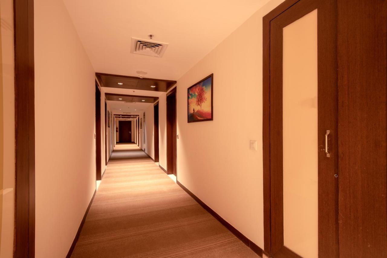 Lemon Tree Hotel, Noida Exterior foto